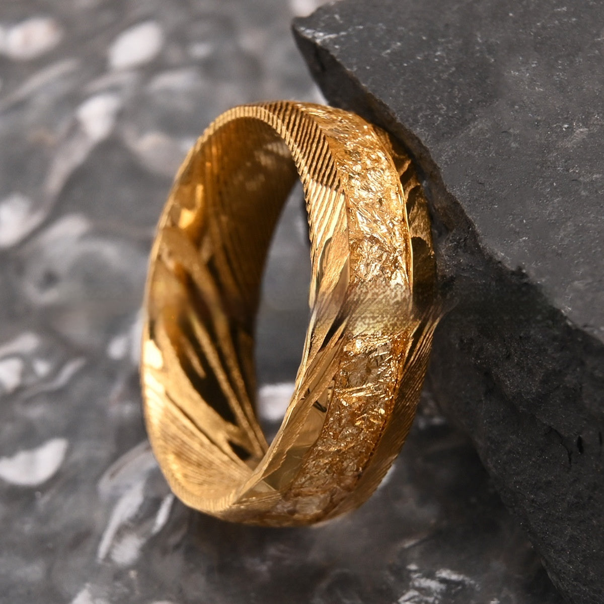 Bague en Acier de Damas — Feuille d'Or